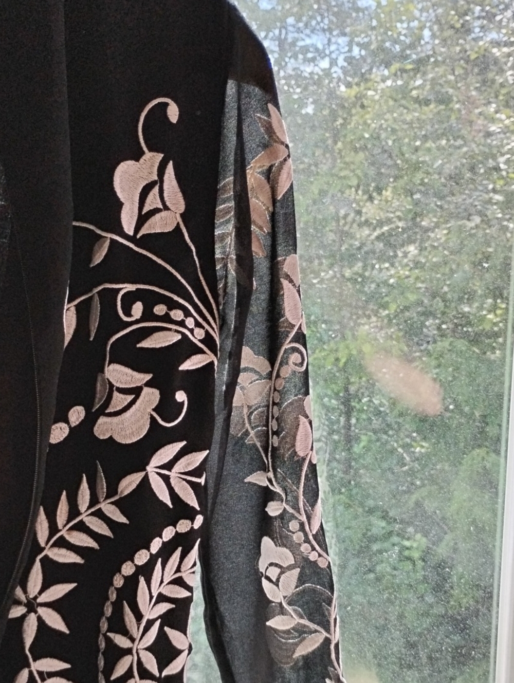 Luxury Brand: Needle & Thread Intricate Embroidered Mini Skirt - Picture 10 of 11